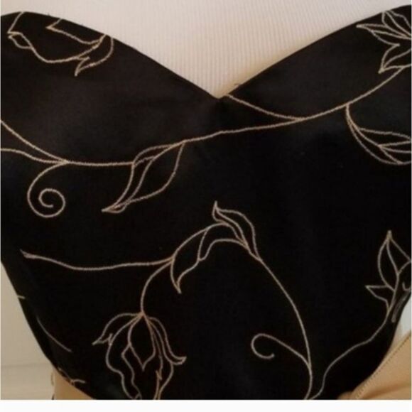 Stunning Party Dress! WHBM Black Satin with embroidered accents.Flattering flare - Picture 4 of 14